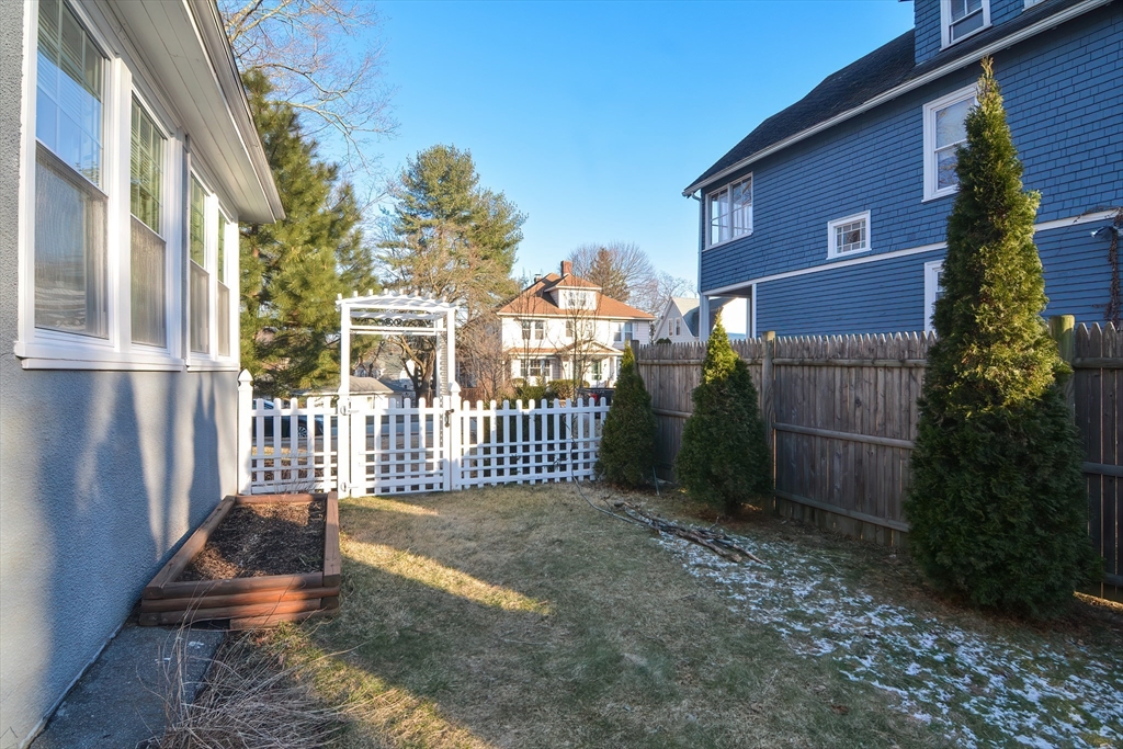 62 Howland Terrace