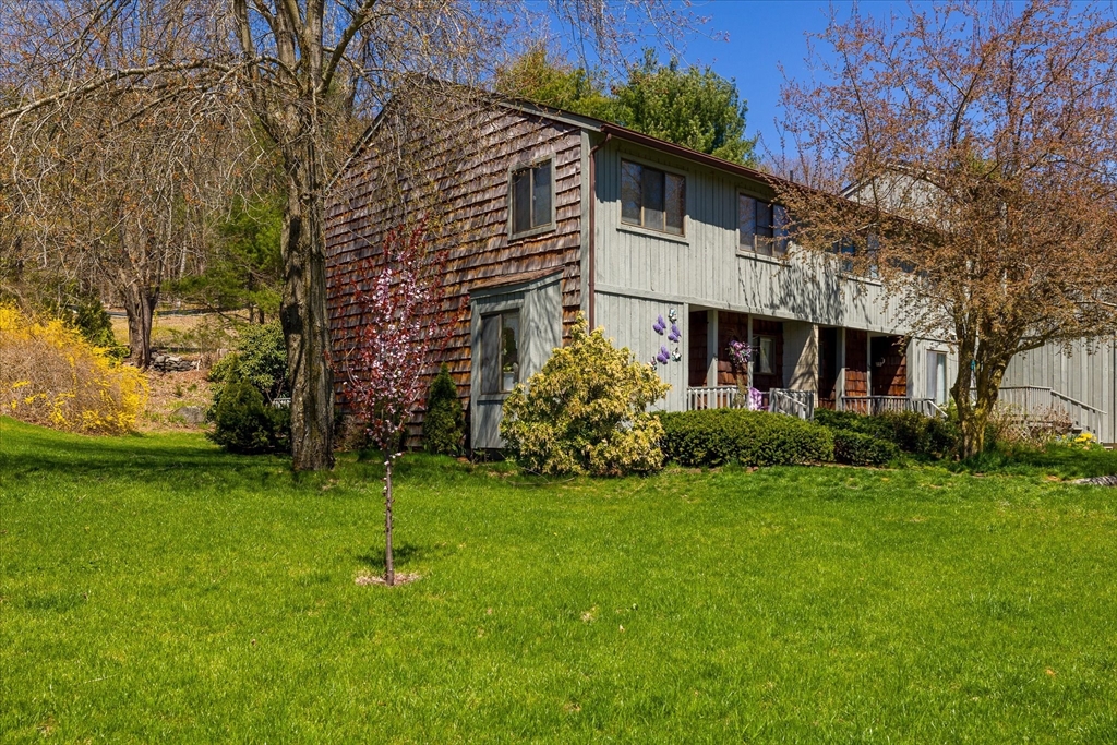50 Meadowbrook Ln # 50