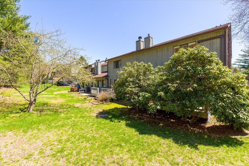 50 Meadowbrook Ln # 50