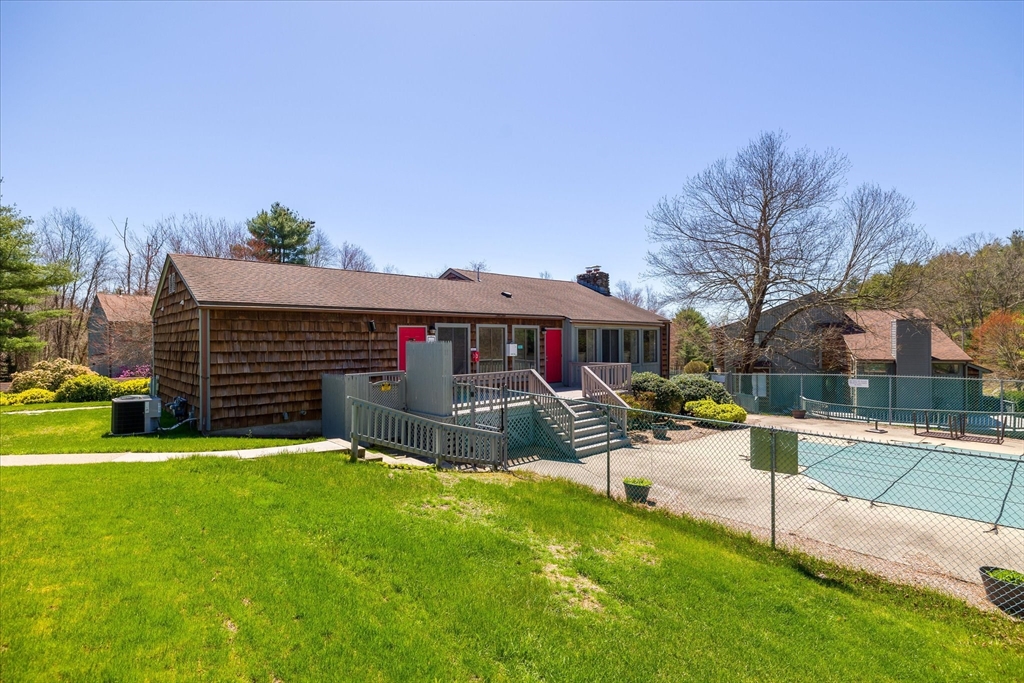 50 Meadowbrook Ln # 50