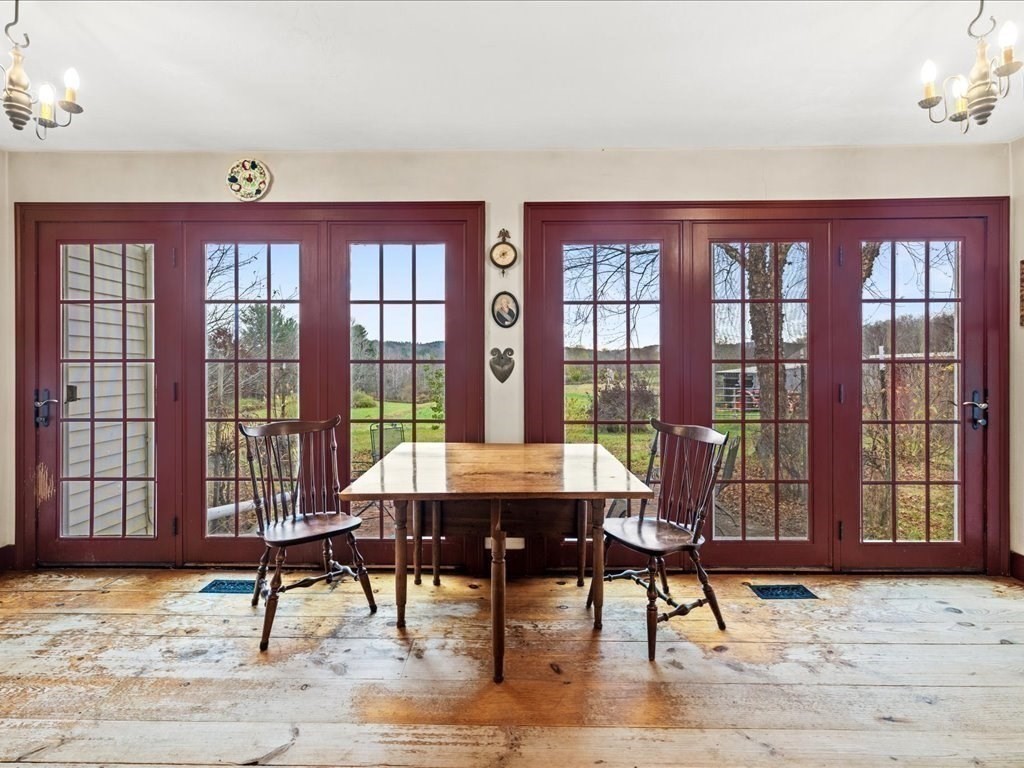 439 Lower Rd