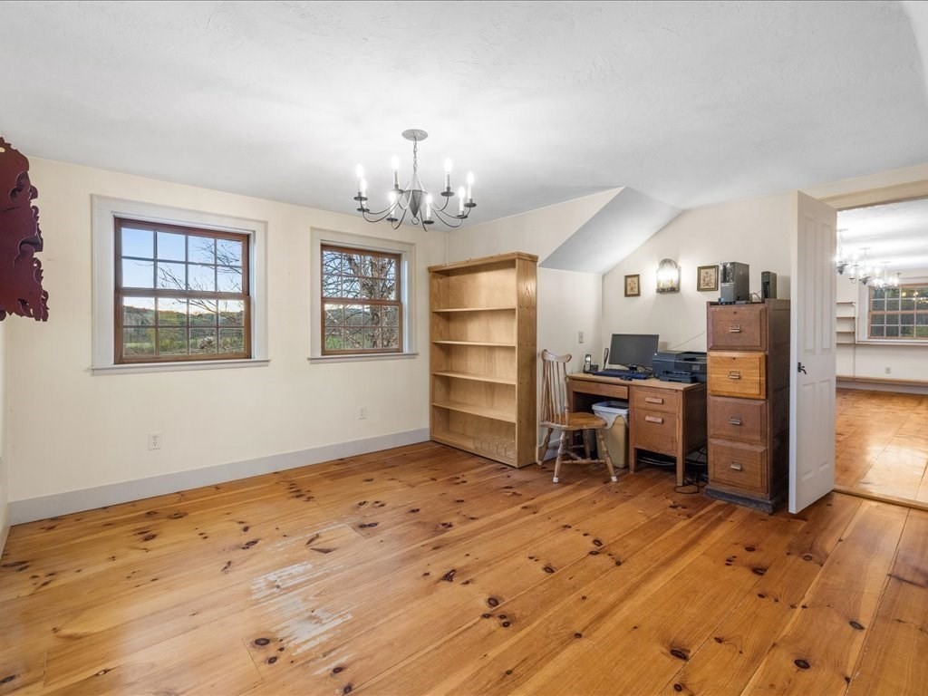 439 Lower Rd