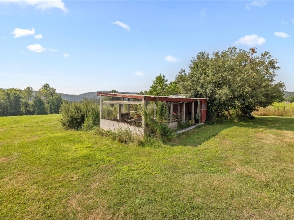 439 Lower Rd