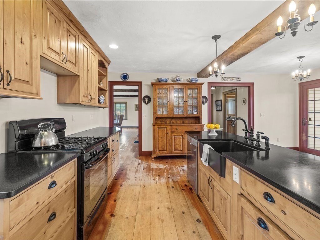 439 Lower Rd