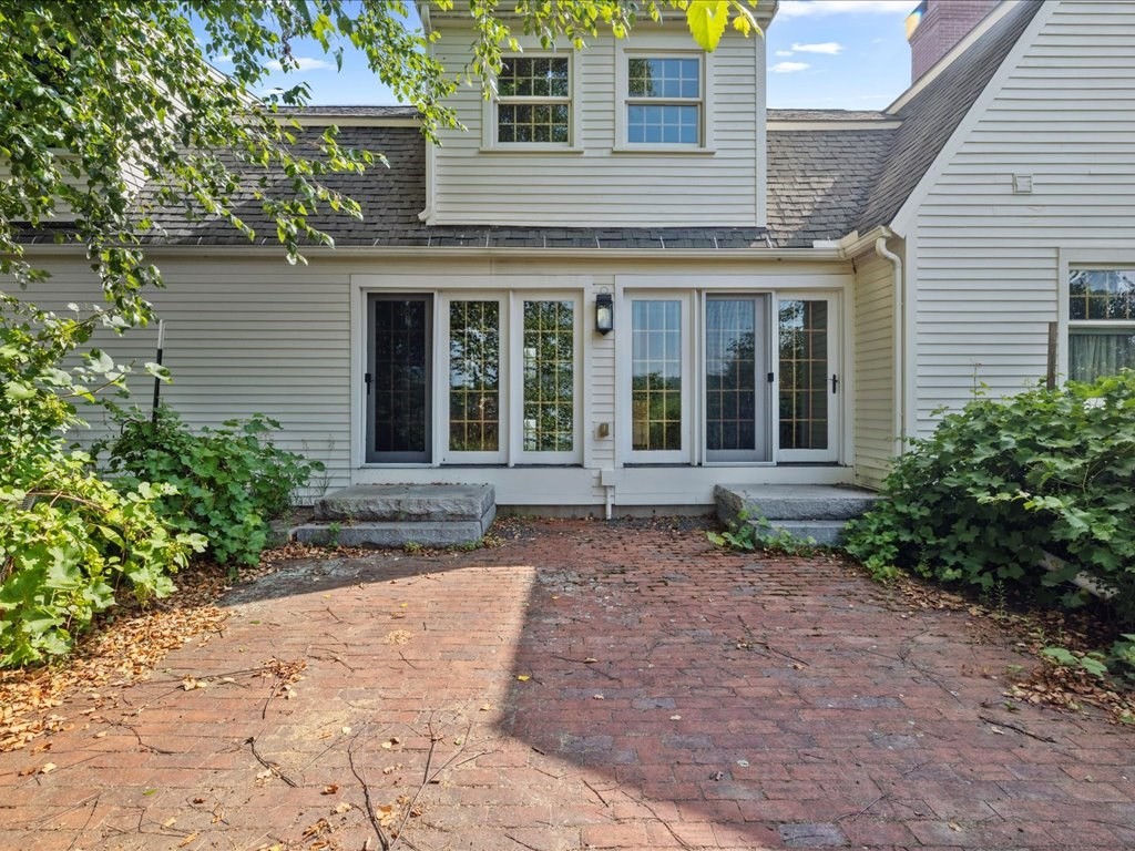 439 Lower Rd