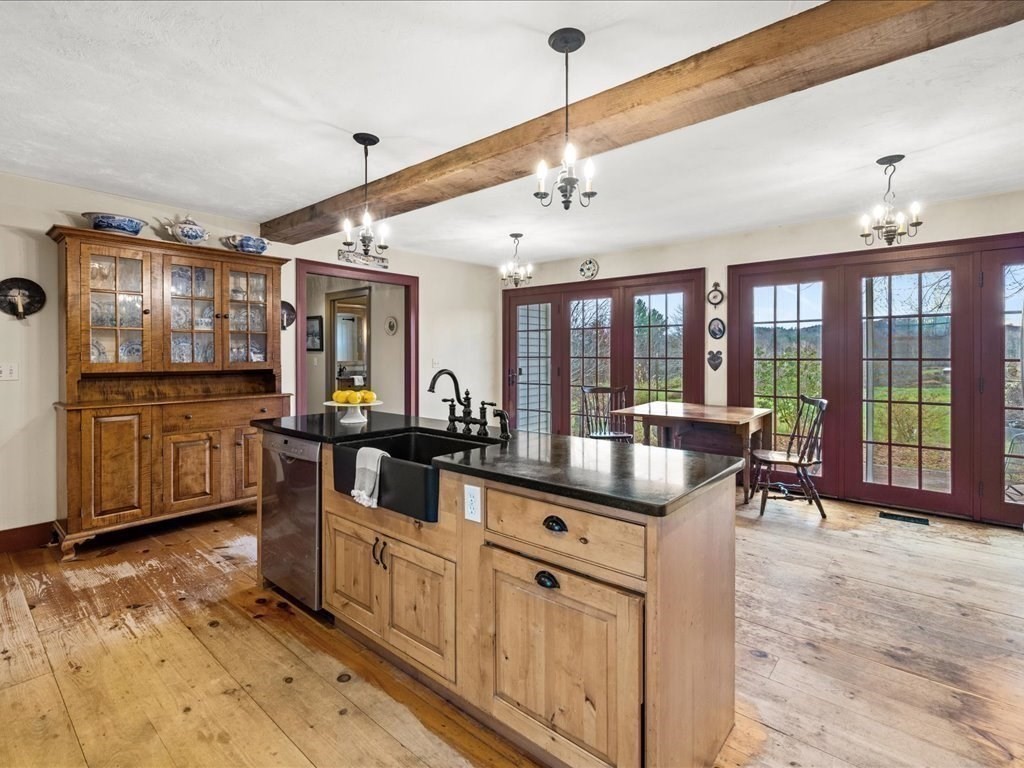 439 Lower Rd