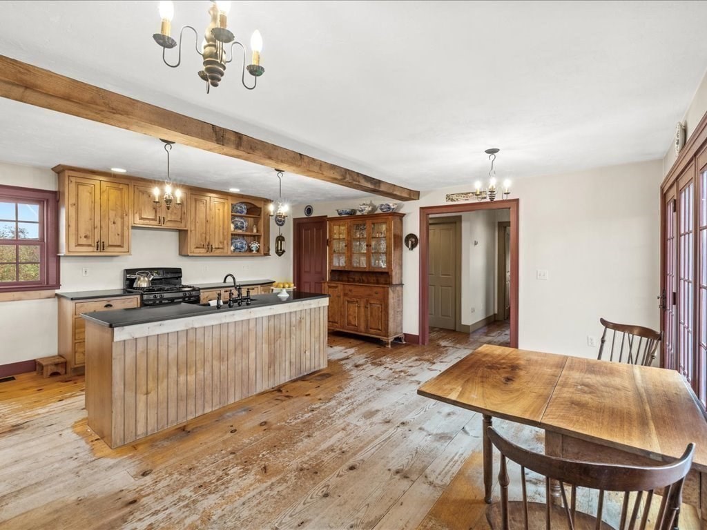 439 Lower Rd