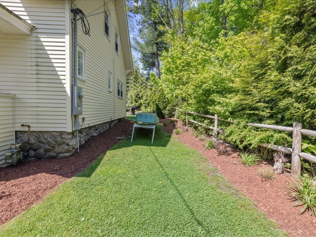 1 Wildrose Ave