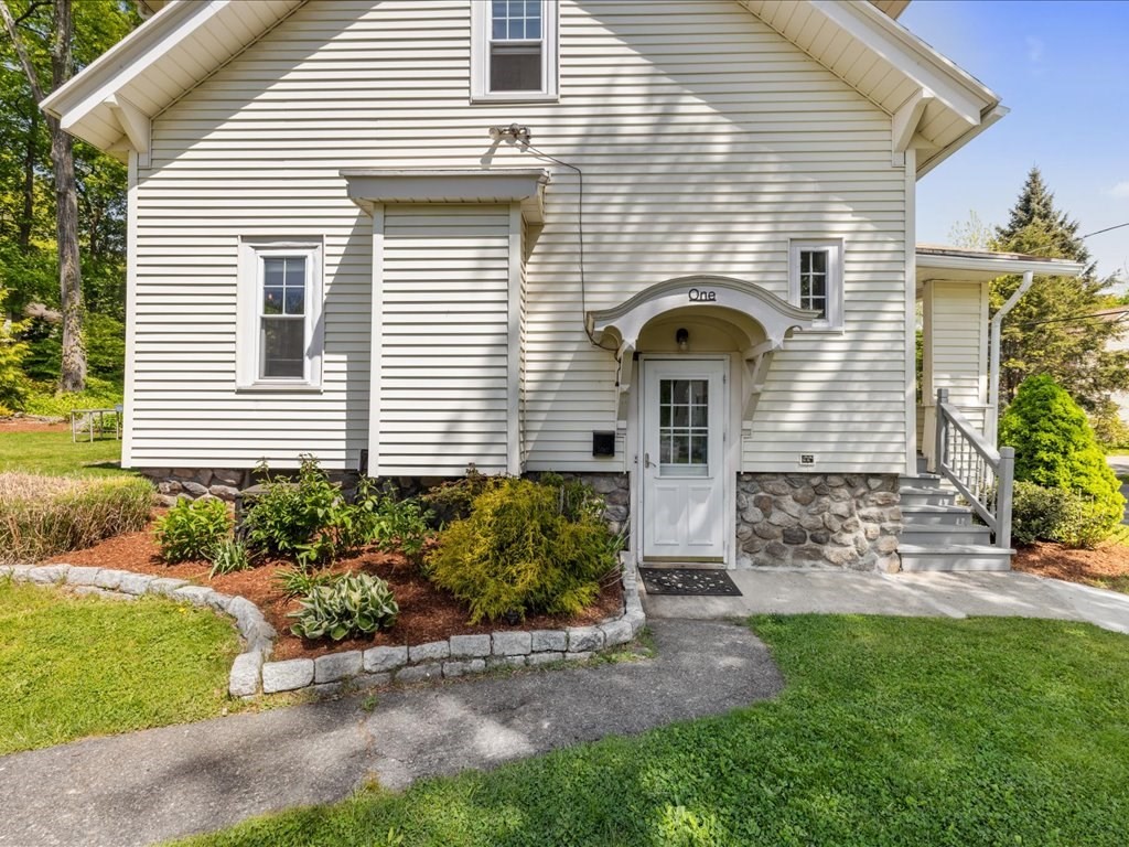 1 Wildrose Ave