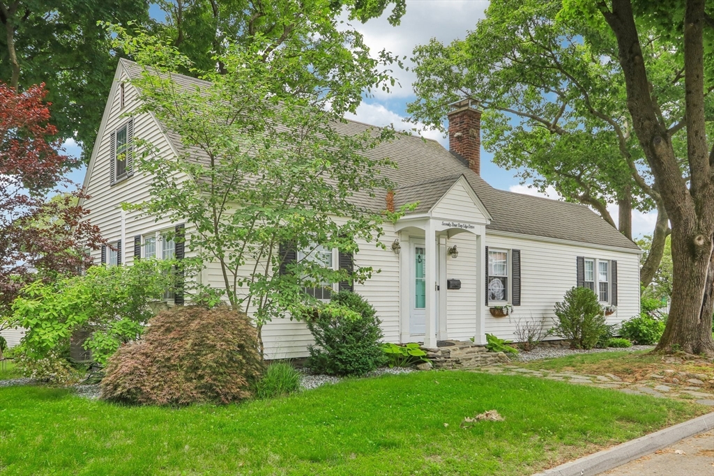 74 Bay Edge Dr
