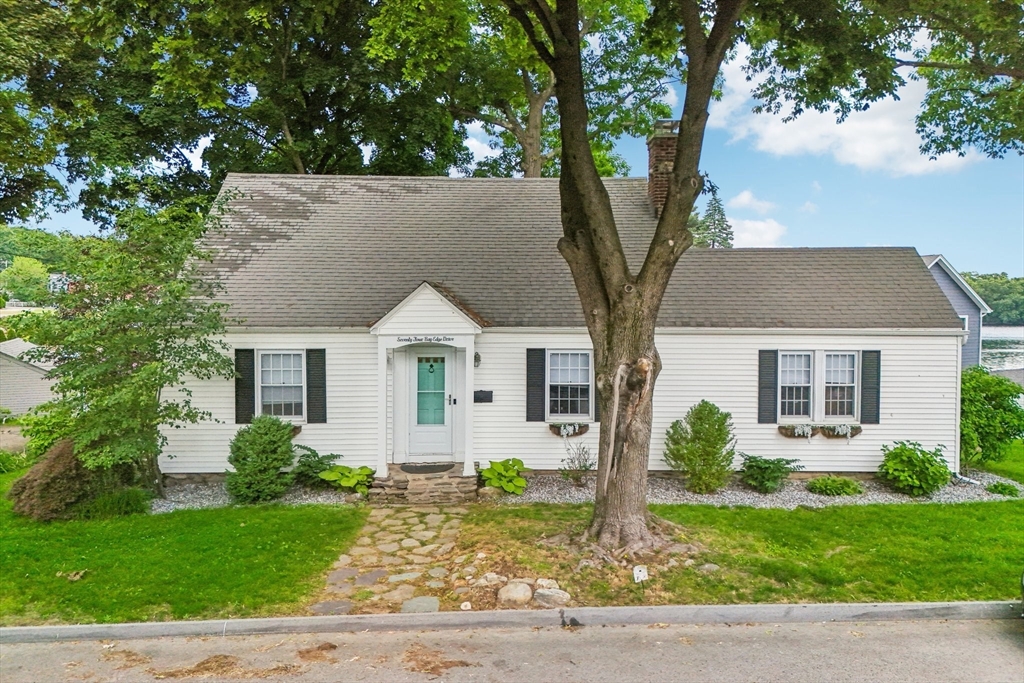 74 Bay Edge Dr