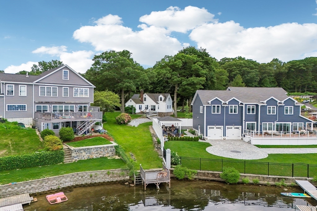 74 Bay Edge Dr