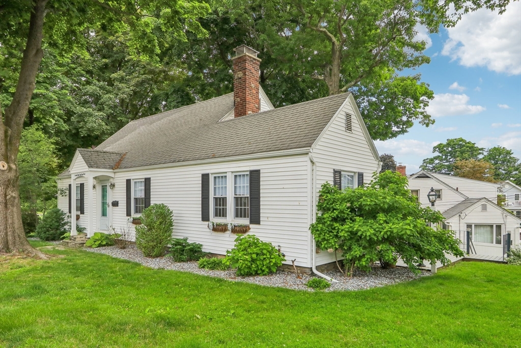 74 Bay Edge Dr