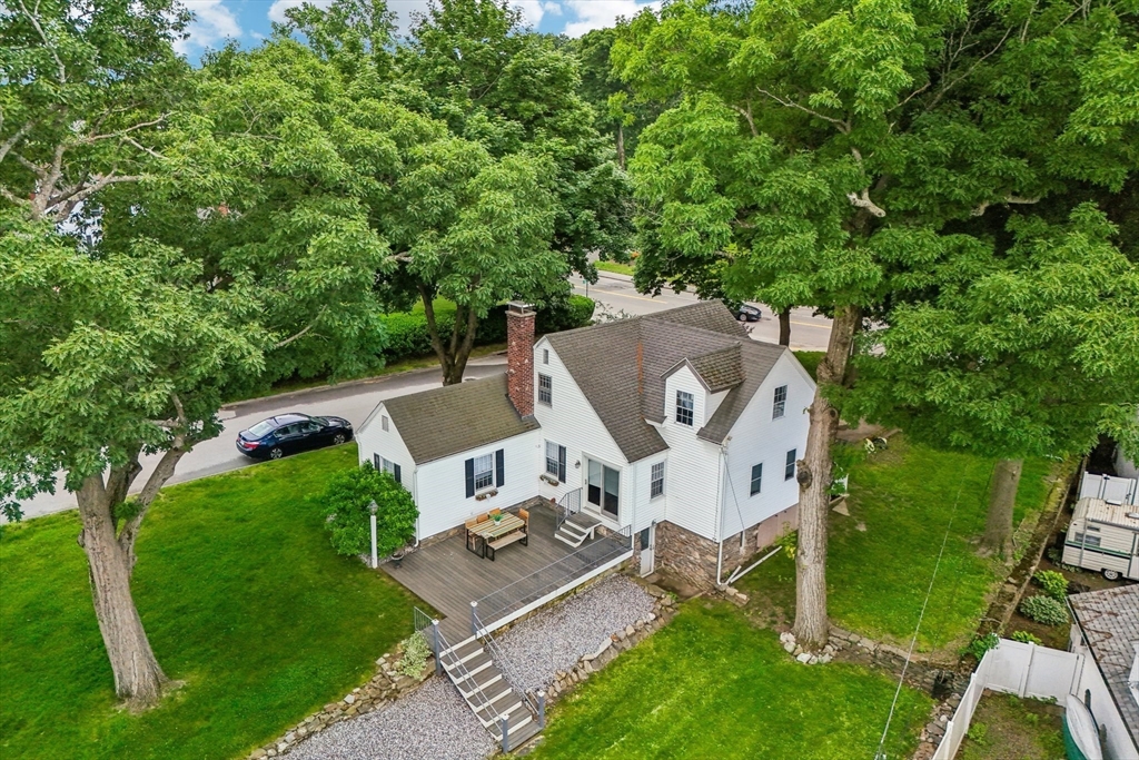 74 Bay Edge Dr