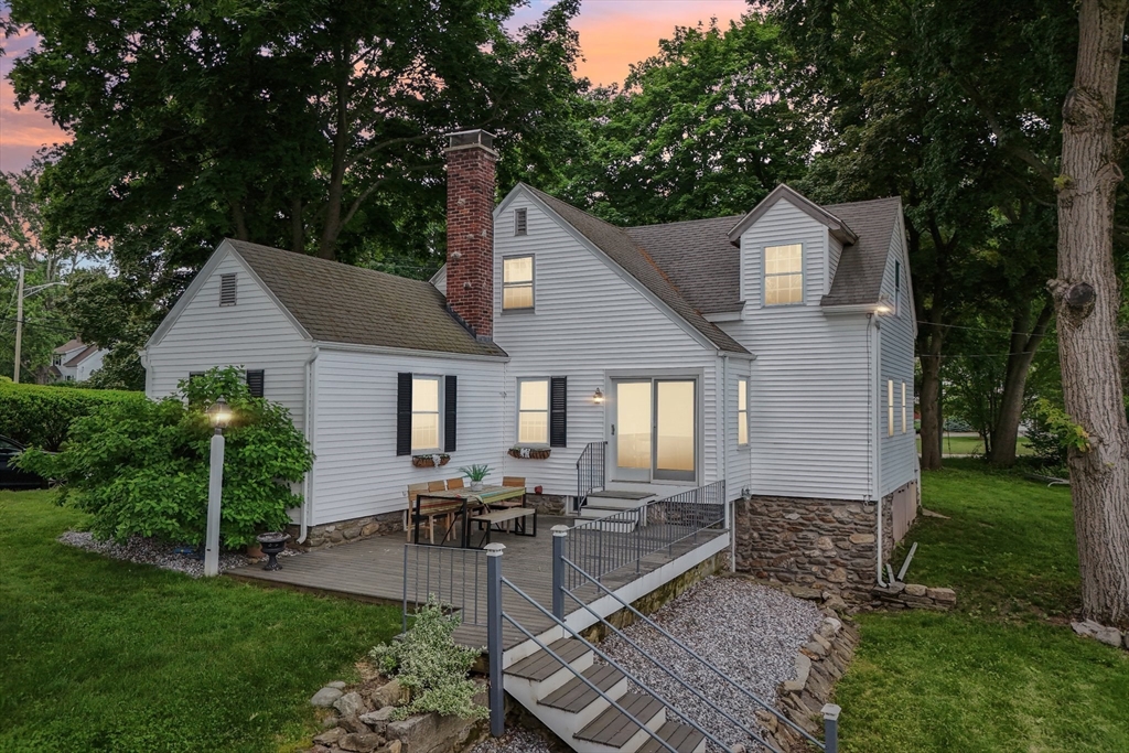 74 Bay Edge Dr