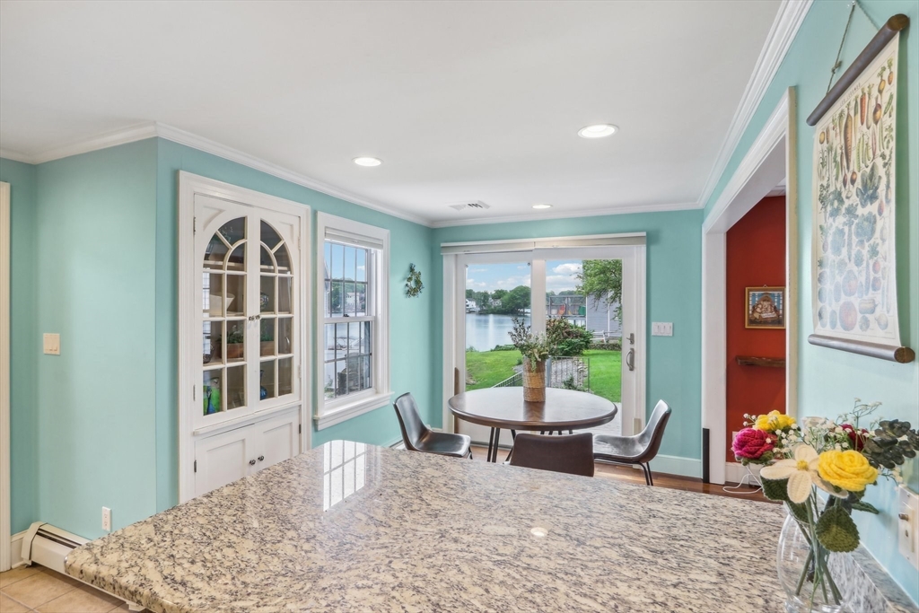74 Bay Edge Dr