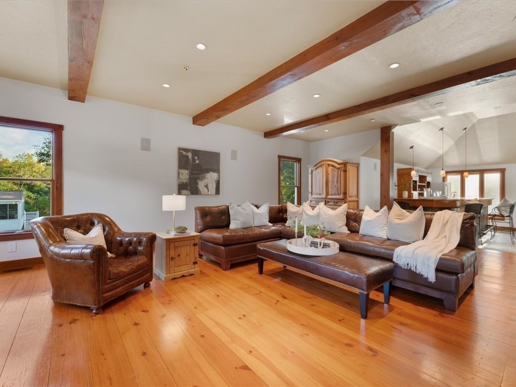 454 Walnut St