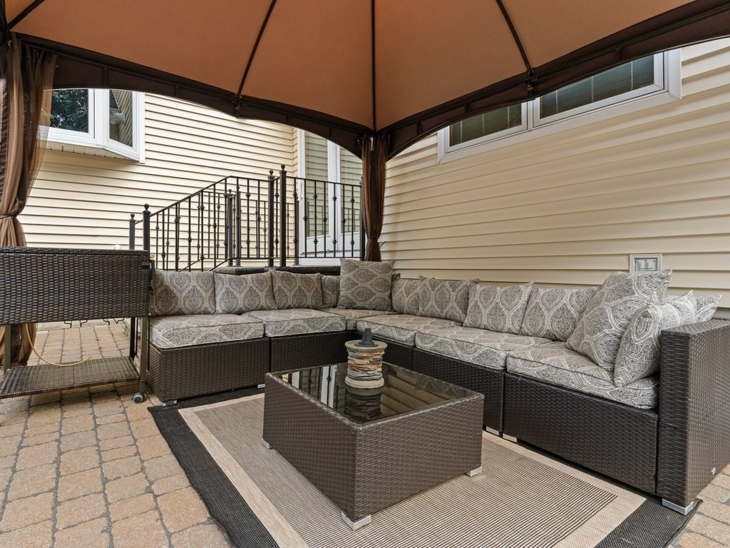 454 Walnut St