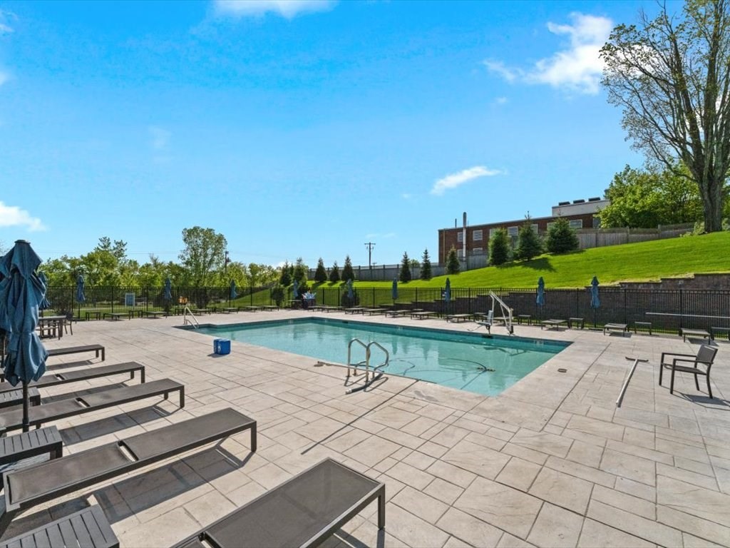 3212 Peters Farm Way # 212