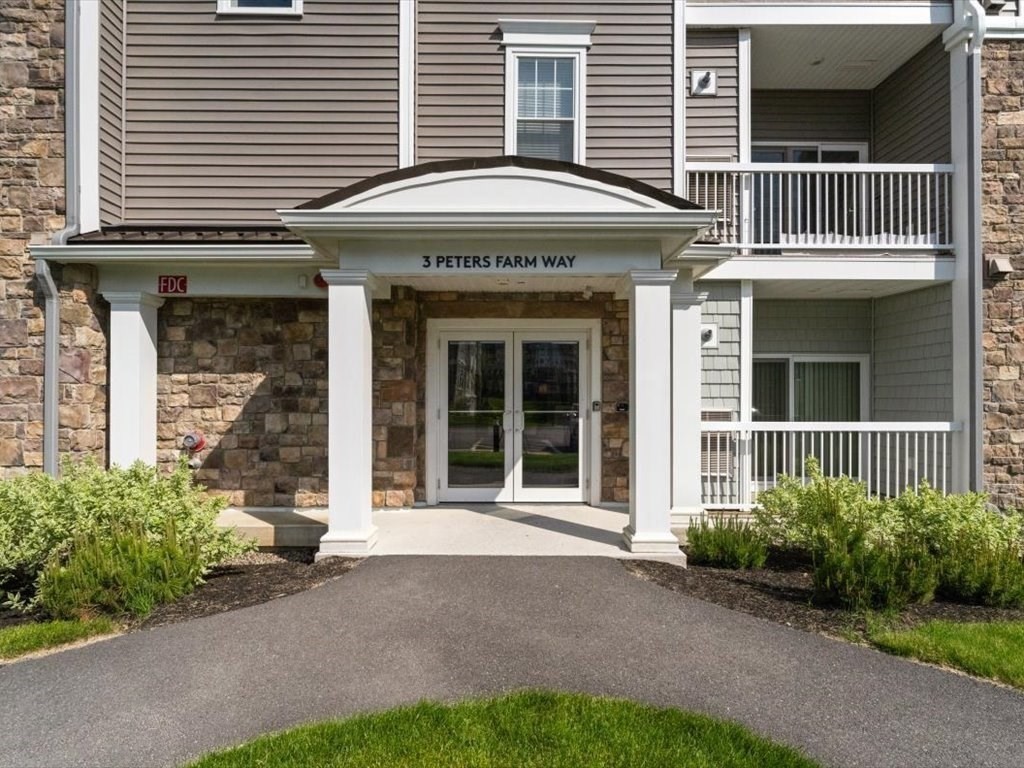 3212 Peters Farm Way # 212