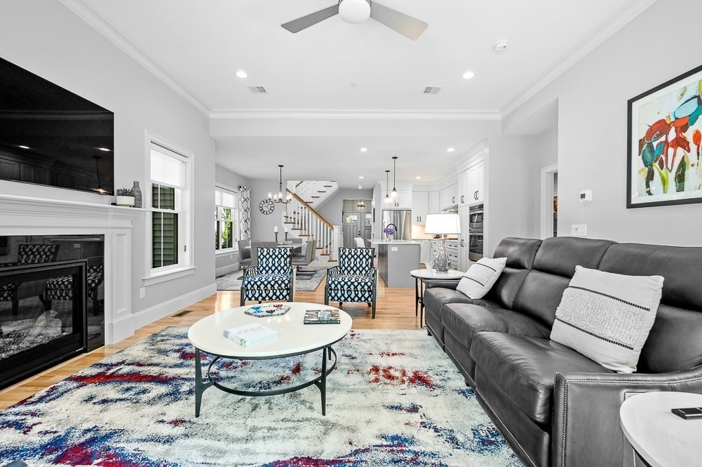 935 Main St # 31