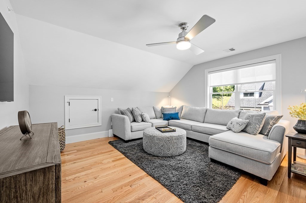 935 Main St # 31
