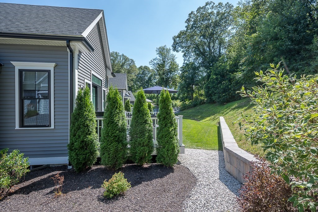 935 Main St # 31
