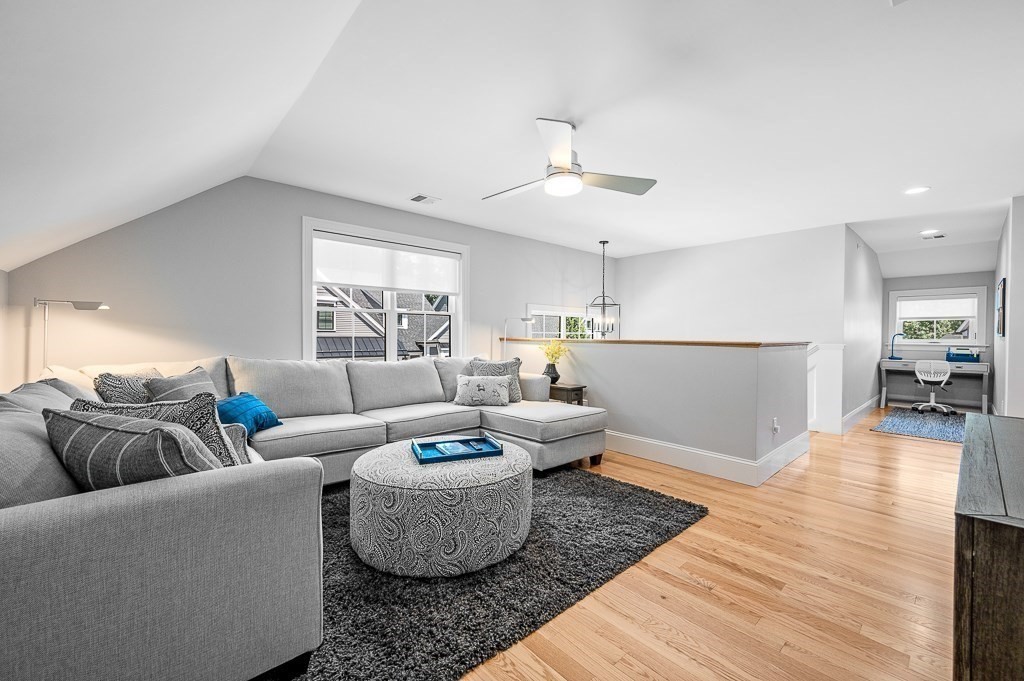 935 Main St # 31