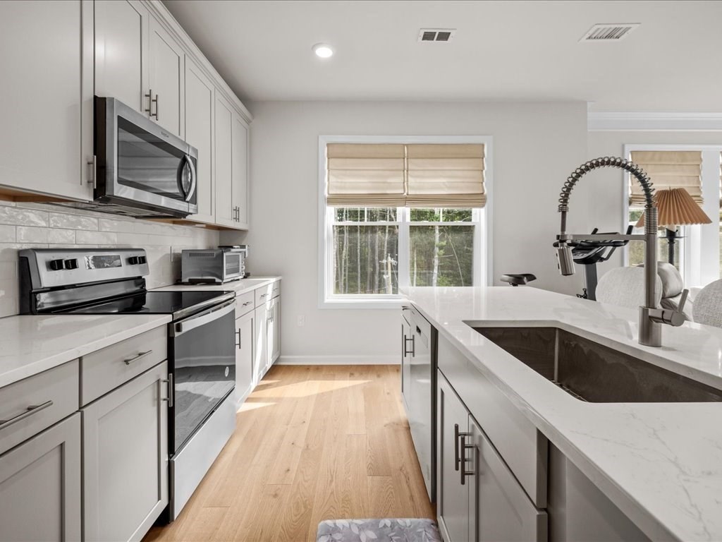 2 Winslow Lane # 406