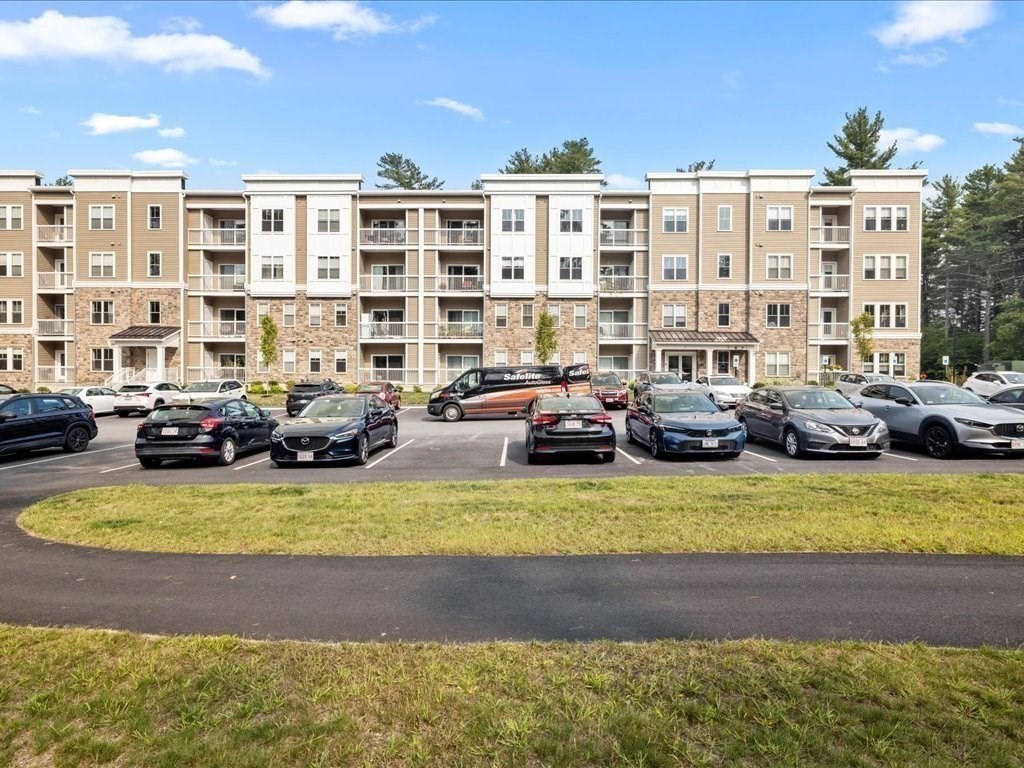 2 Winslow Lane # 406