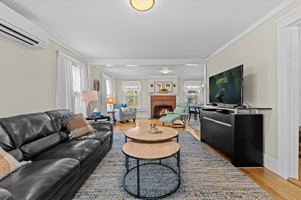 6 Davis Way