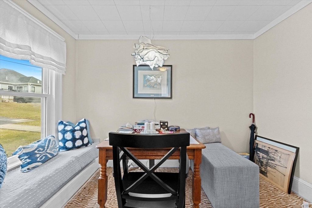 6 Davis Way