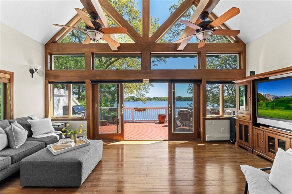 91 Lake Shore Drive