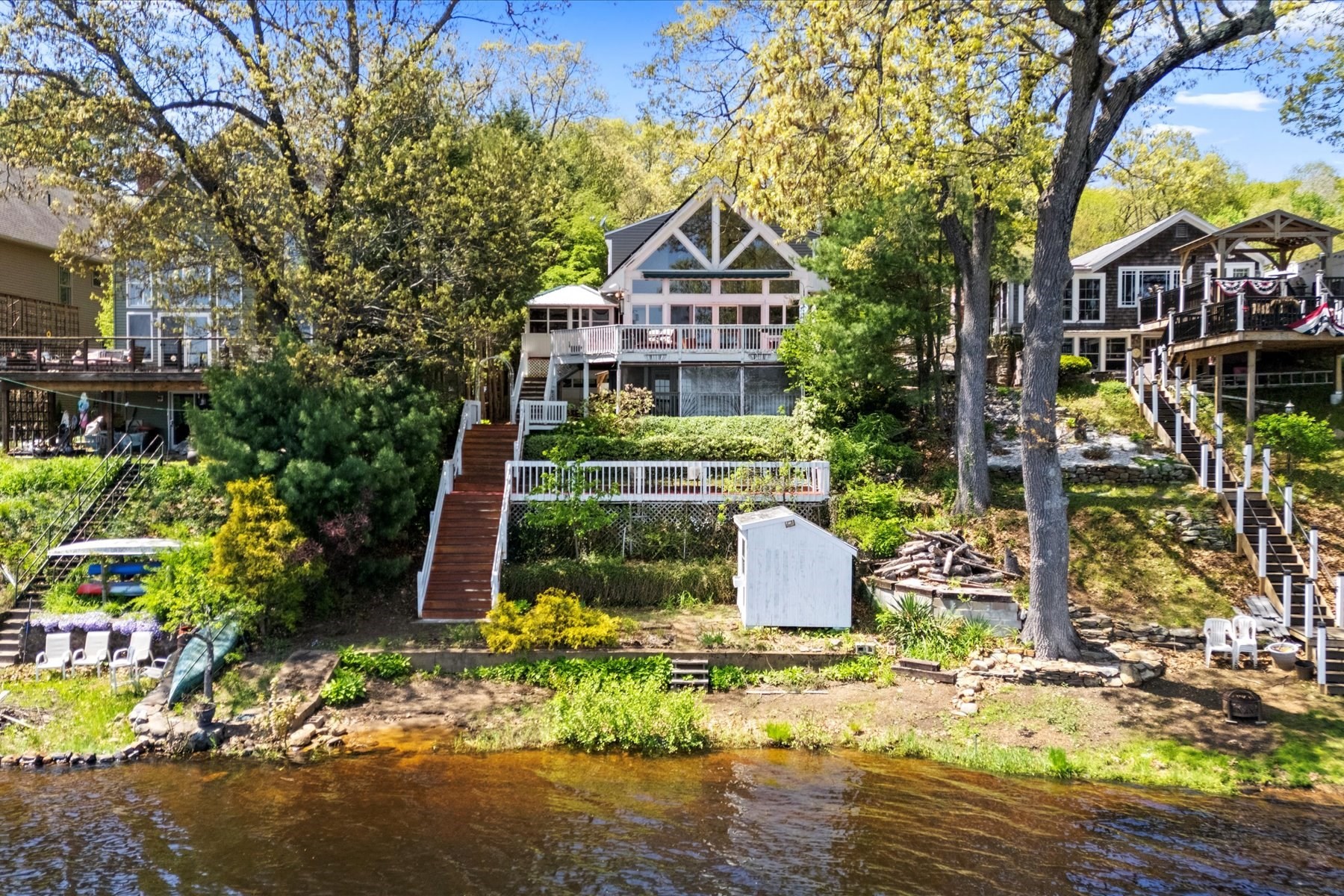91 Lake Shore Drive
