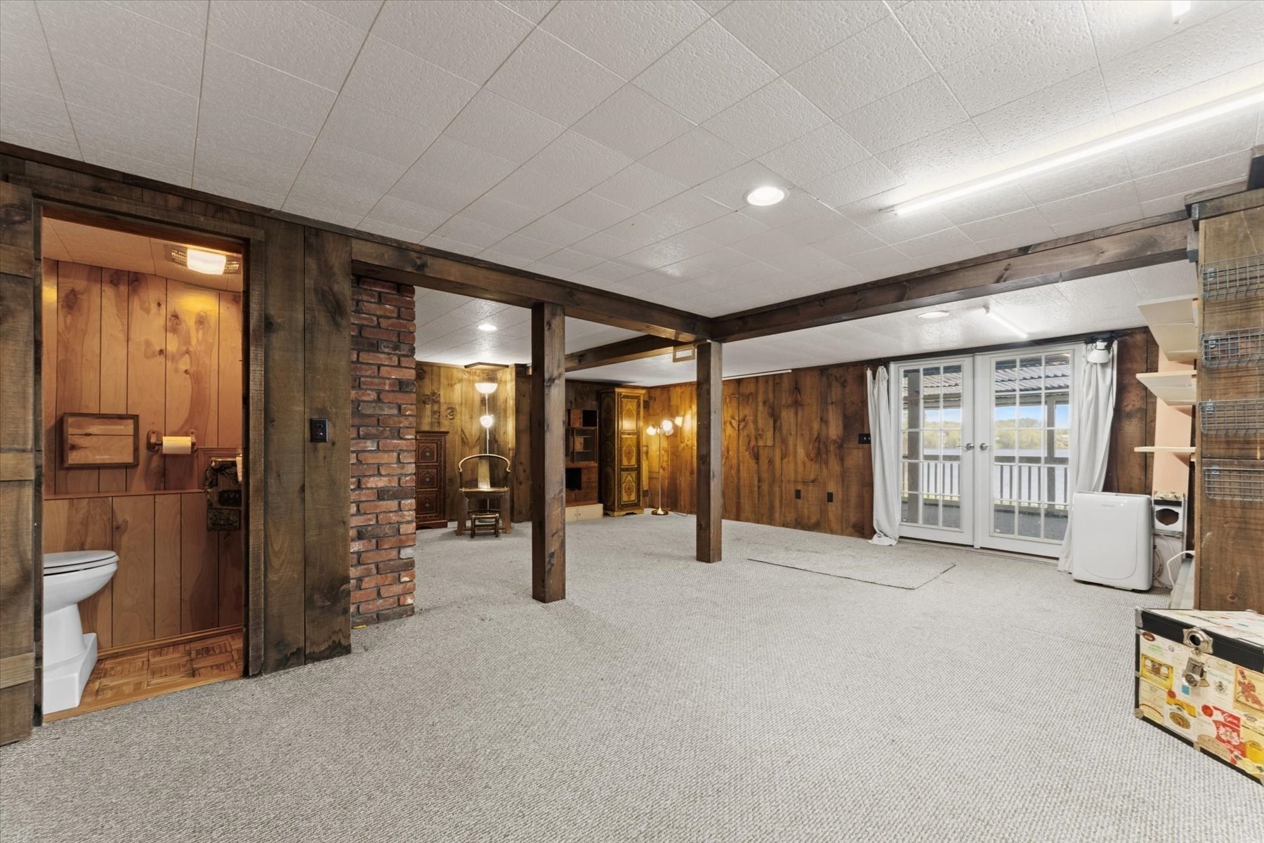 91 Lake Shore Drive