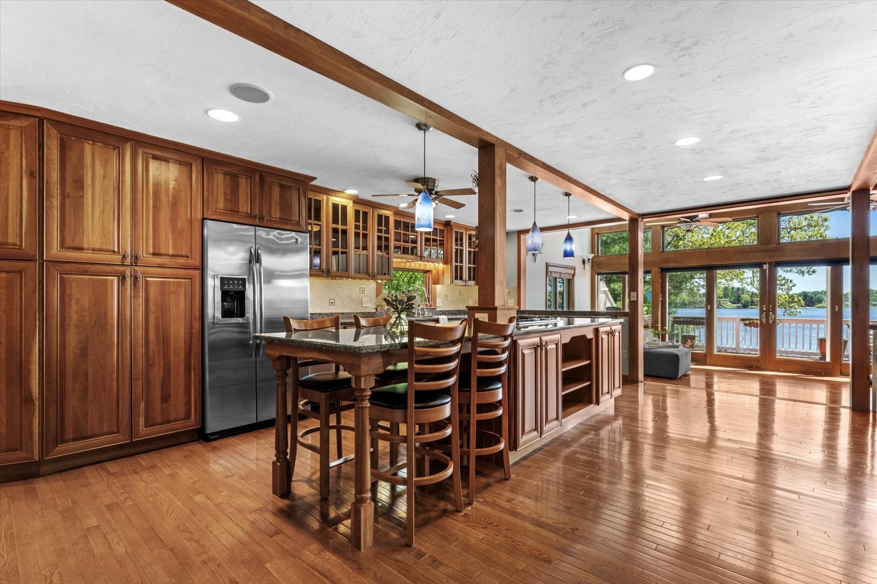 91 Lake Shore Drive