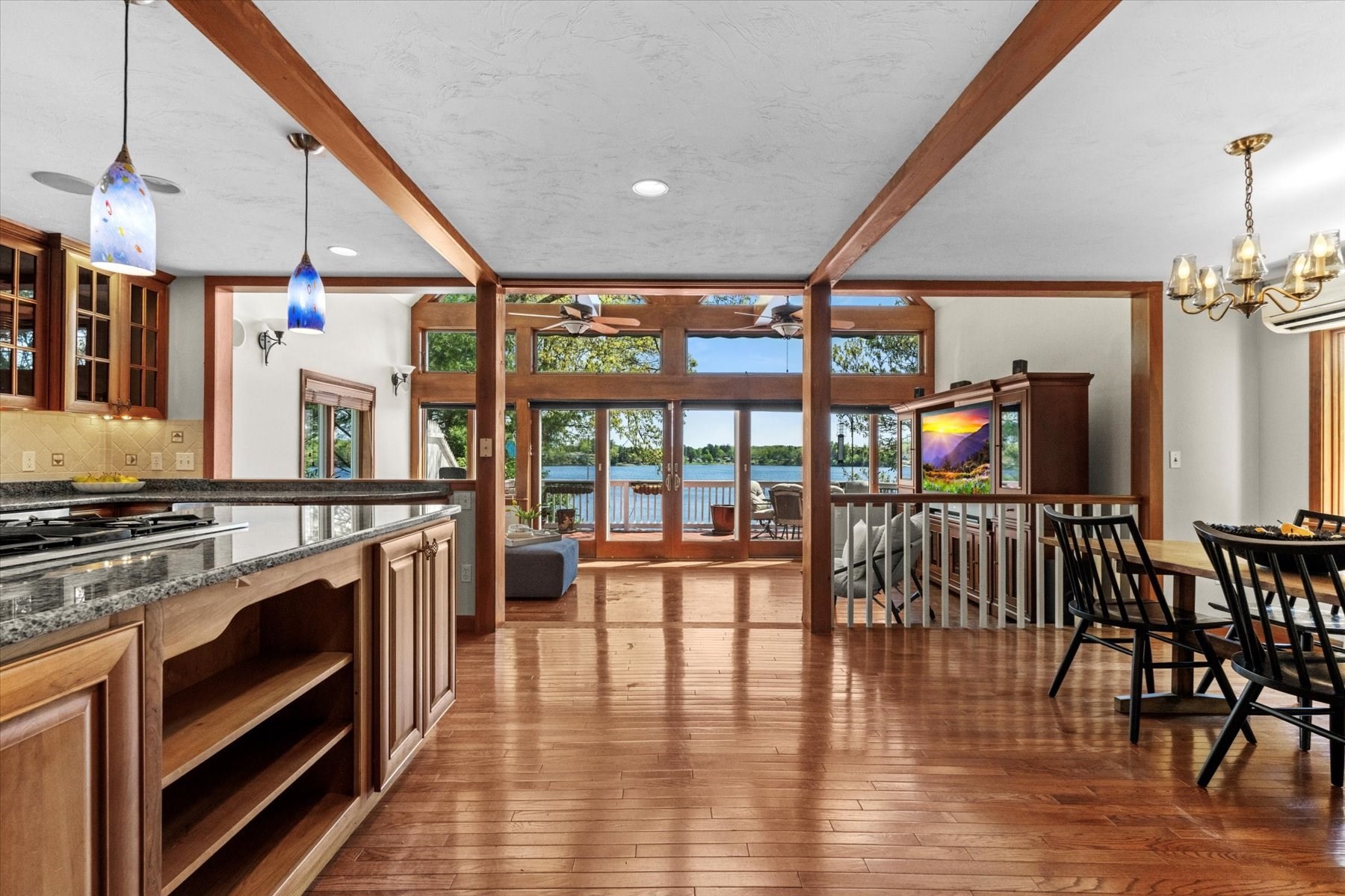 91 Lake Shore Drive