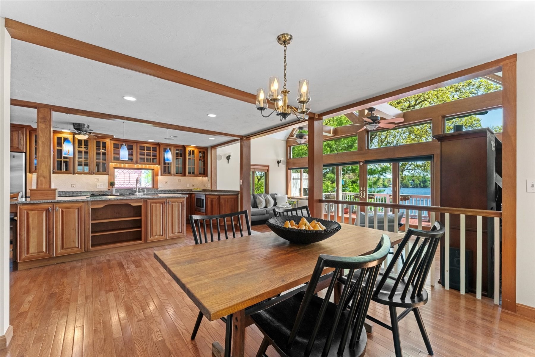 91 Lake Shore Drive
