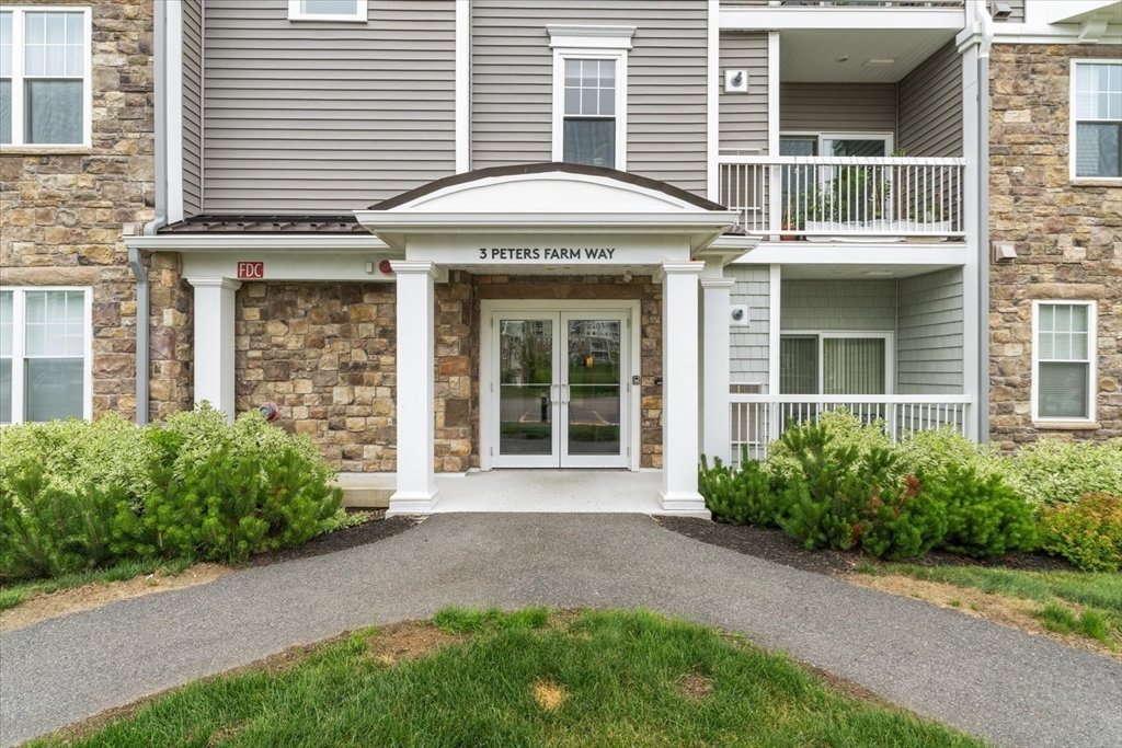 3202 Peters Farm Way # 202