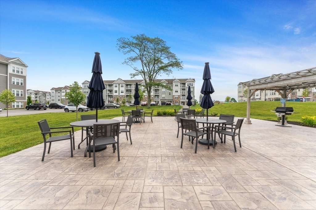 3202 Peters Farm Way # 202