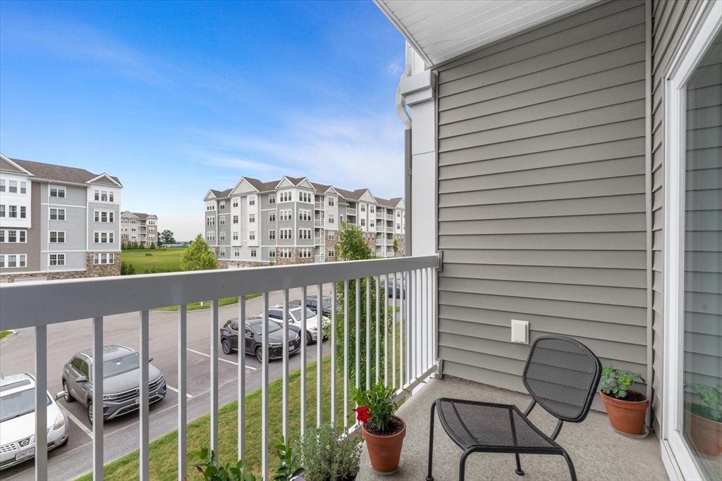 3202 Peters Farm Way # 202