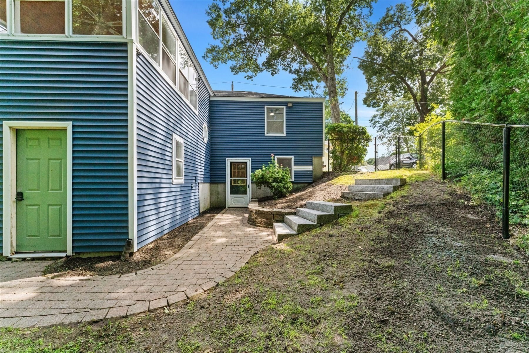 21 Fyrbeck Ave