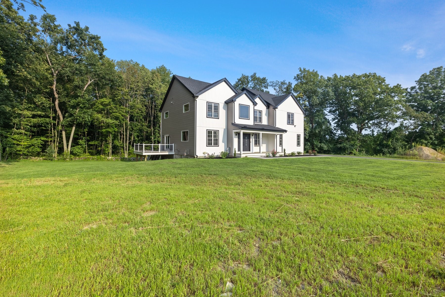 10 Falcon Drive