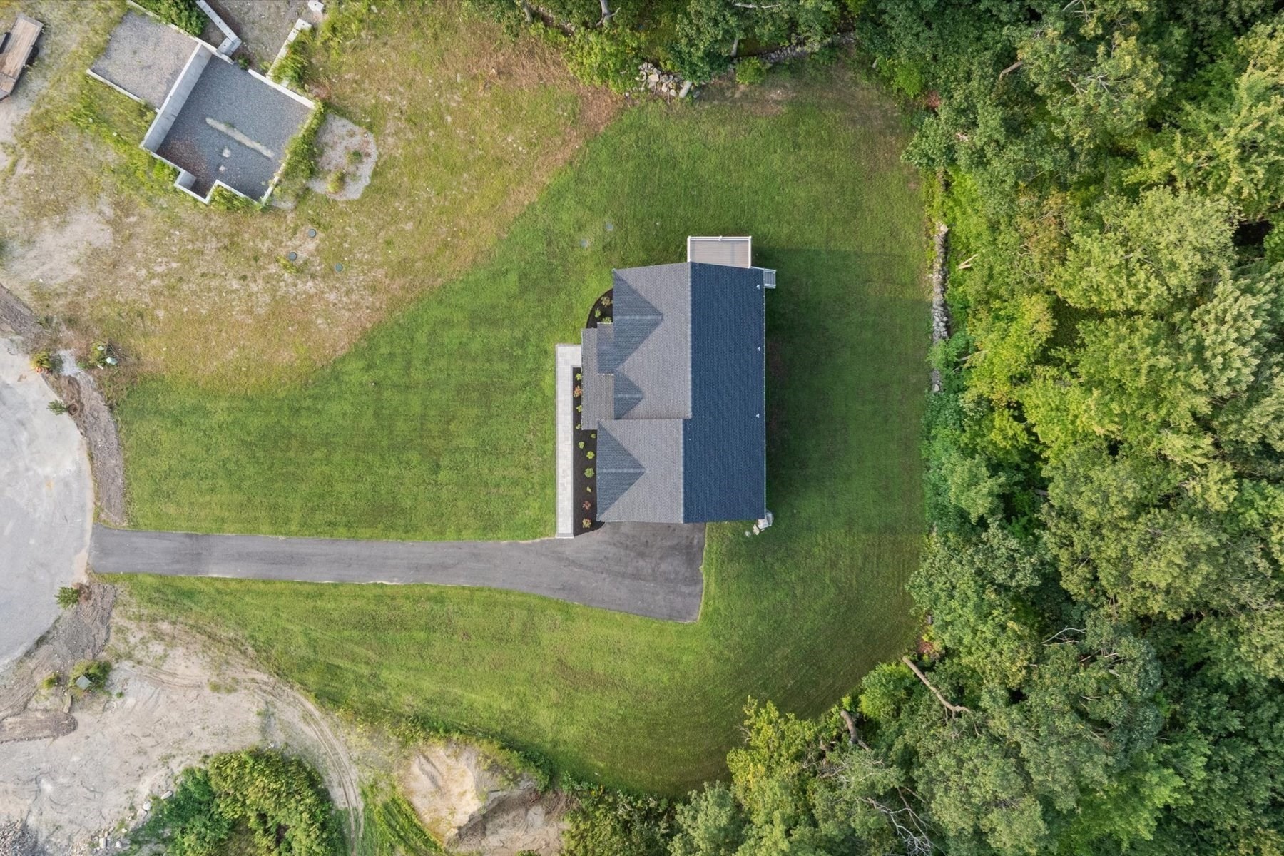 10 Falcon Drive