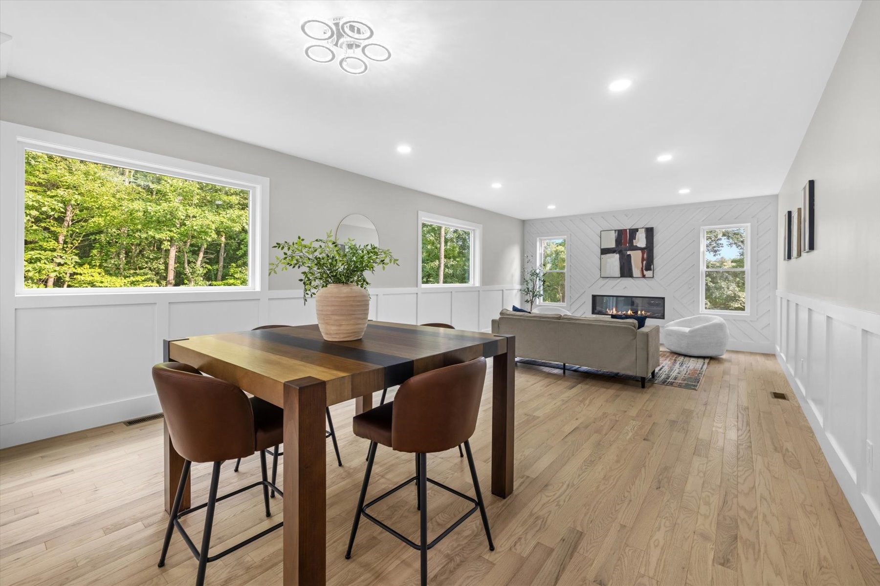 10 Falcon Drive