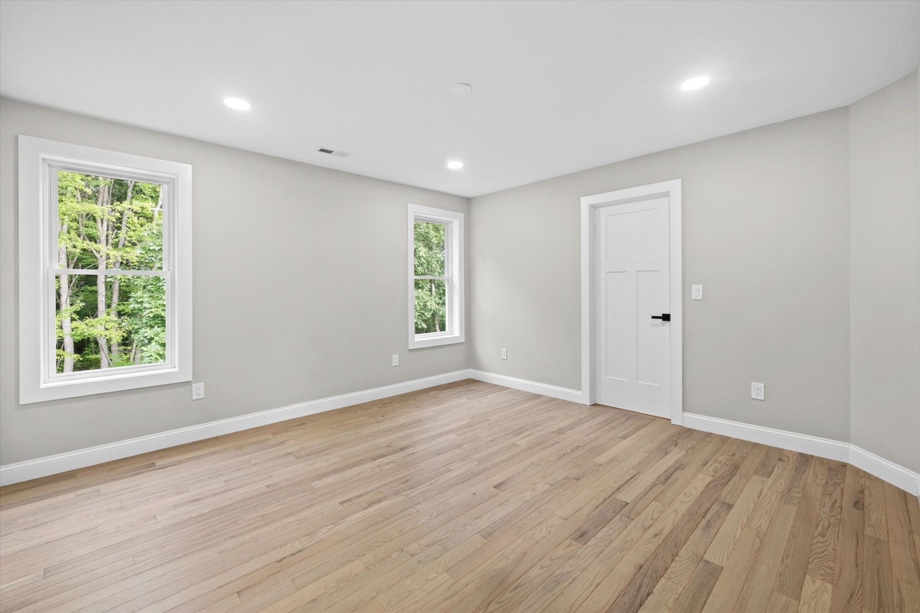 10 Falcon Drive