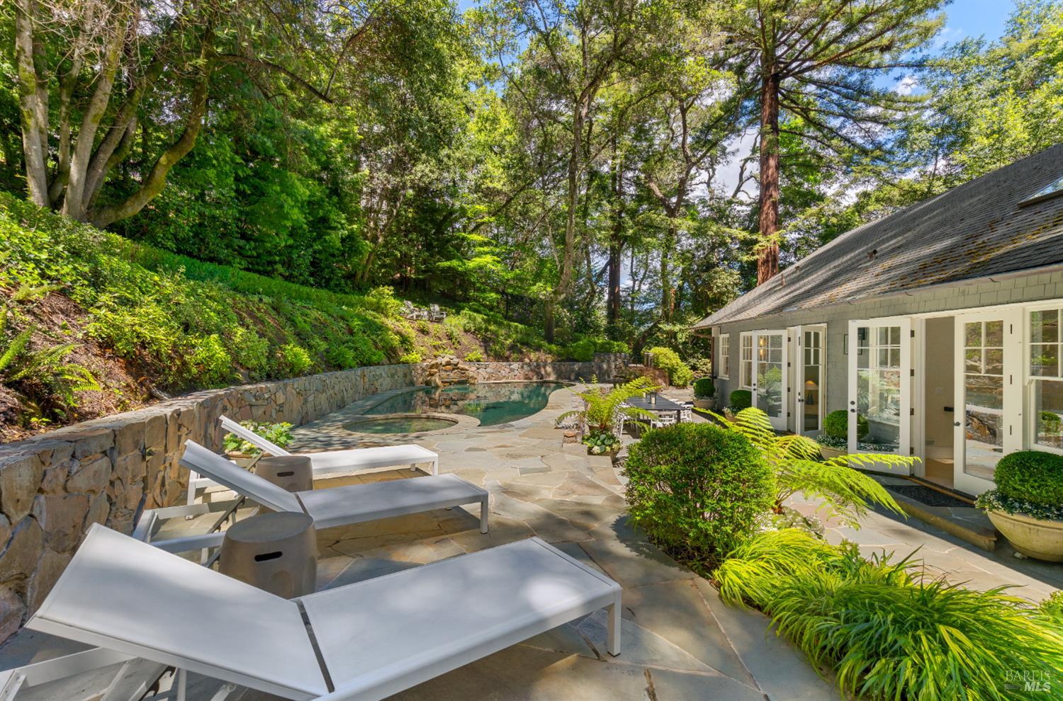 22 Chestnut Avenue
