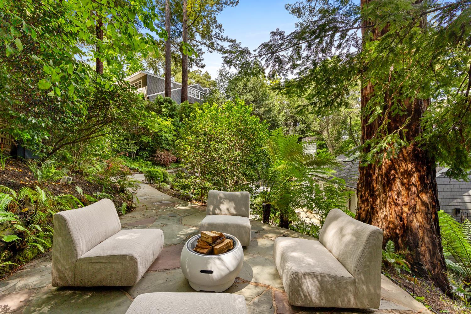22 Chestnut Avenue