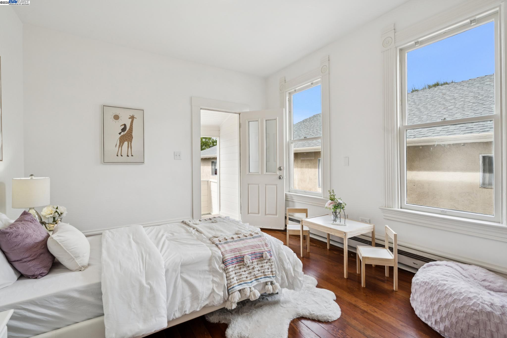 2120 Encinal Ave