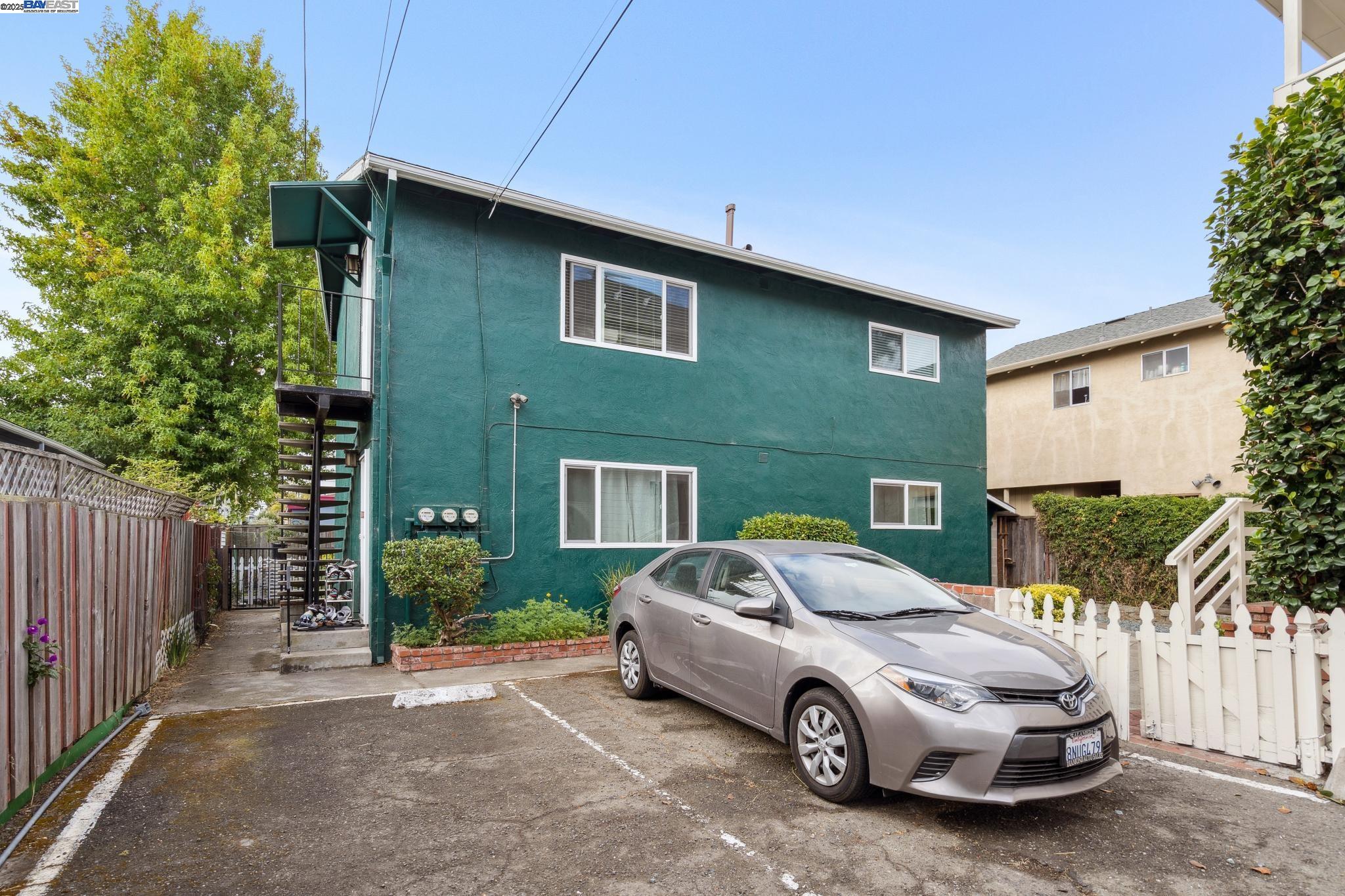2120 Encinal Ave